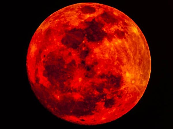 Blood moon eclipse date 2025