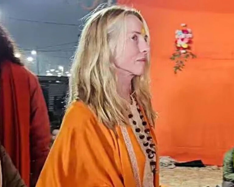 Steve Jobs Wife Maha Kumbh