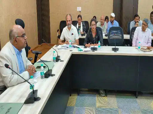 kanpur dm